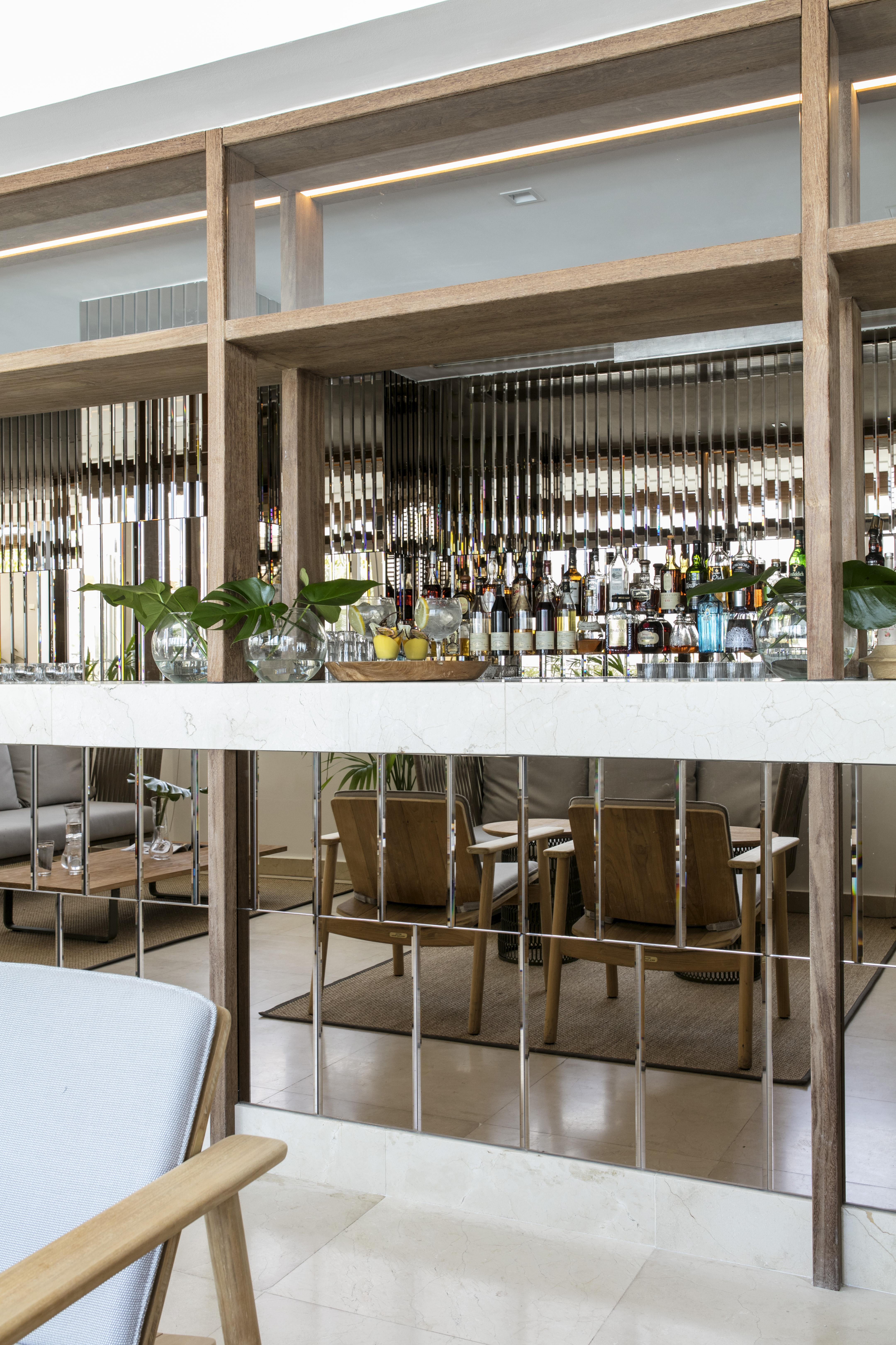 Me Madrid Reina Victoria By Melia Hotel Екстериор снимка