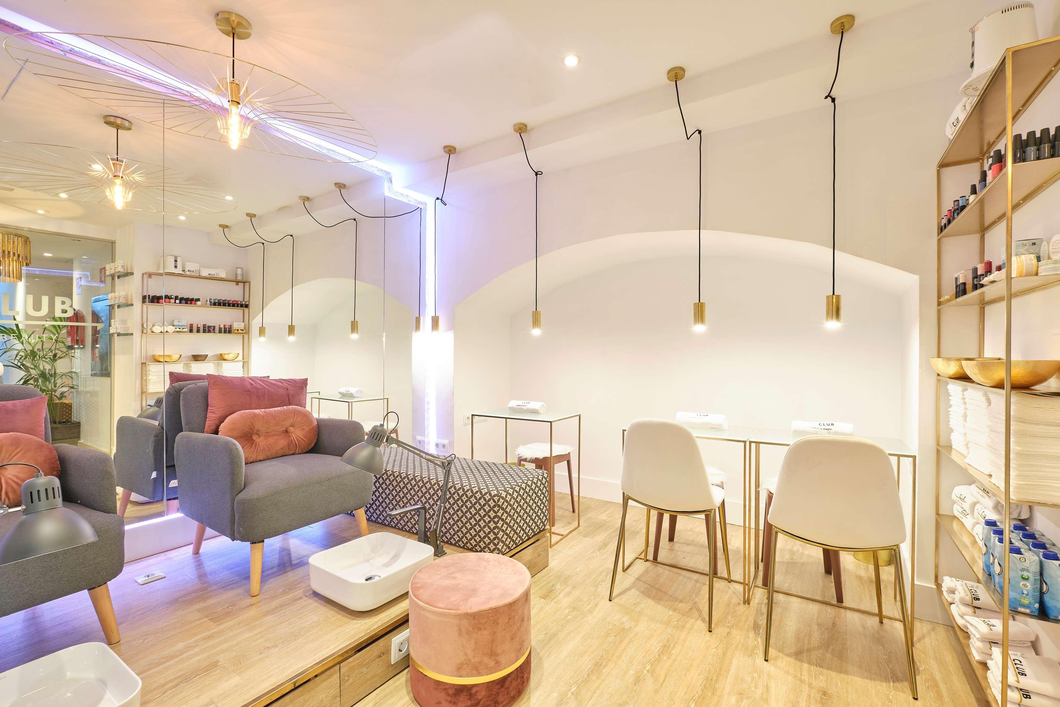 Me Madrid Reina Victoria By Melia Hotel Екстериор снимка